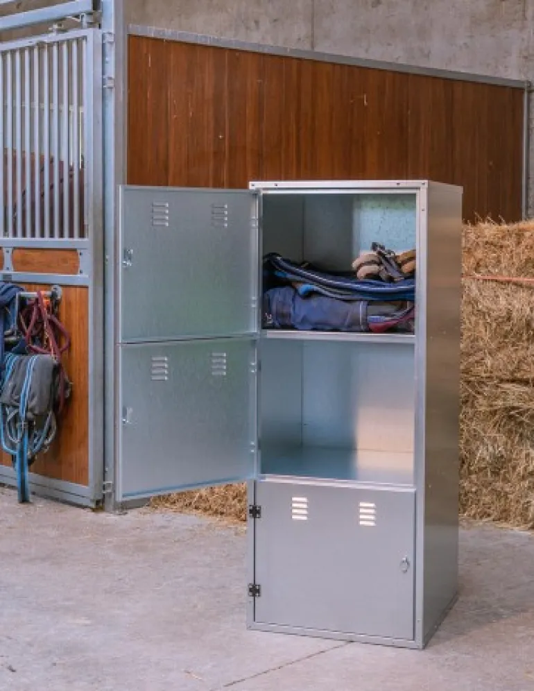Armoire de consigne pour sellerie