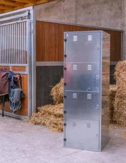Armoire de consigne pour sellerie