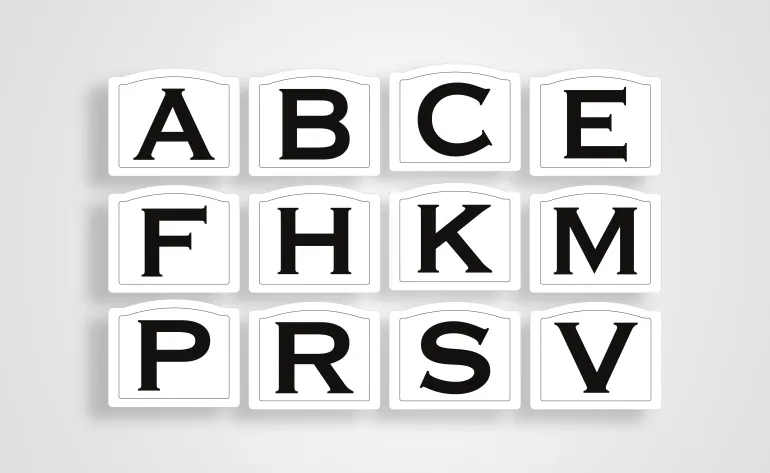 Jeu de lettres de dressage sur panneaux
