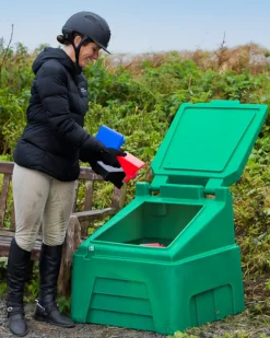 Malle de stockage écurie 200L