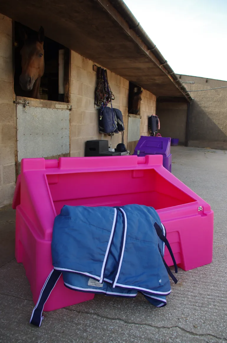 Malle de stockage Ecurie 400L