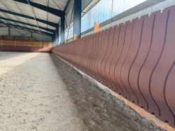 Pare-bottes pour manège
