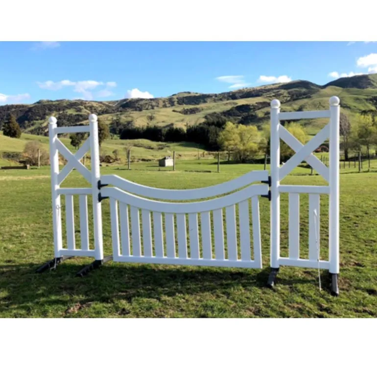 Soubassement obstacle CSO Barrière courbée